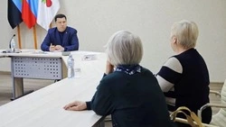 Николай Нестеров провёл личный приём граждан в Короче