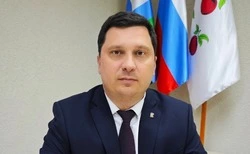 Николай Нестеров поздравил ветеранов и работников сферы образования с профессиональным праздником