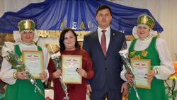 Глава района Николай Нестеров поздравил жителей Хмелевого с Днём села