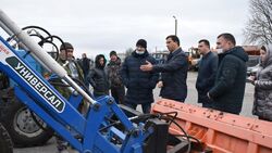 Николай Нестеров осмотрел снегоуборочную технику в Погореловском поселении